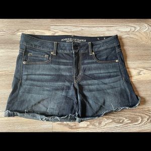 American Eagle Super Stretch Shorts Size 12
